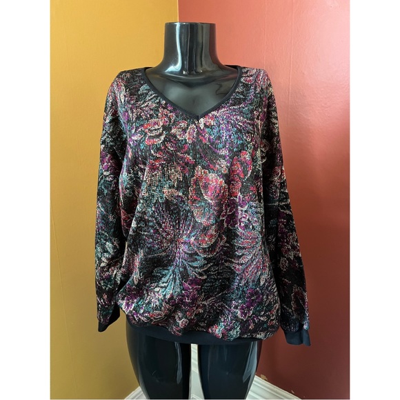 COPY - Vintage V-Neck Sweater with Funky Pattern and Sparkle Yarn! - Picture 1 of 4